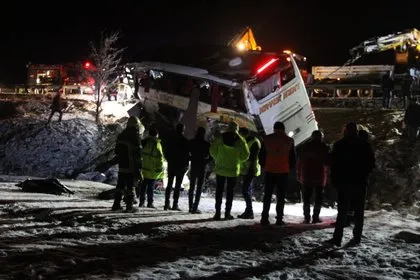 Kayseri’de yolcu otobüsü şarampole devrildi! Ölü ve yaralılar var