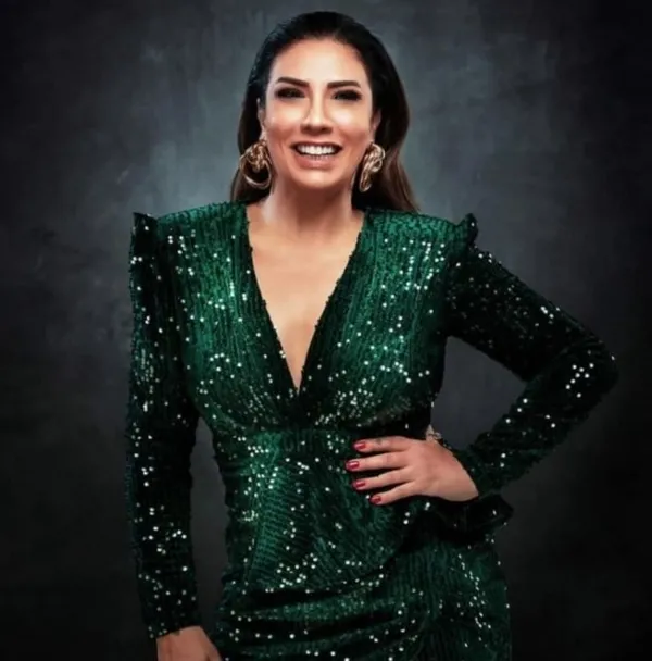 4-ayda-igne-iplige-dondu-isin-karacanin-hizli-kilo-verdiren-diyet-listesi-harfi-harfine-uyanlar-aninda-zayifli-1687094492726.jpg Harfi harfine uyanlar anında zayıflıyor! 4 ayda iğne ipliğe döndü! İşte, Işın Karaca'nın 32 kilo verdiren diyet listesi! - 4