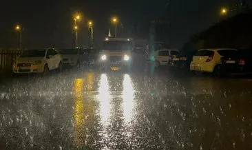 Hatay’da dolu yağışı hayatı felç etti