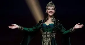 Tara De Vries Tayland’da şov yaptı