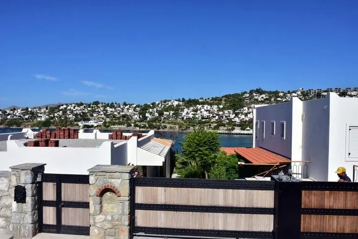 Yılmaz Özdil’in kaçak villasındaki yıkım sonunda tamamlandı!