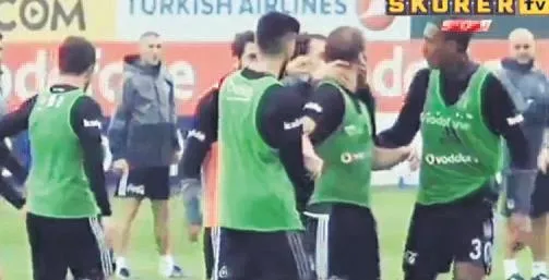 Caner Erkin ve Cenk Tosun idmanda kavga etti - 1