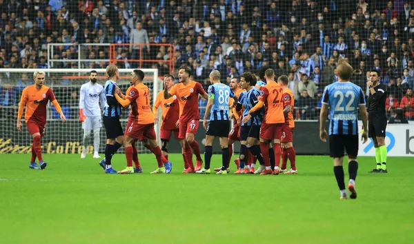 galatasaray-yine-maglup-adana-demirspor-2-0-galatasaray-mac-sonucu-ozet-1640113810456.jpg Galatasaray yine mağlup! Adana Demirspor 2-0 Galatasaray (MAÇ SONUCU-ÖZET) - 8