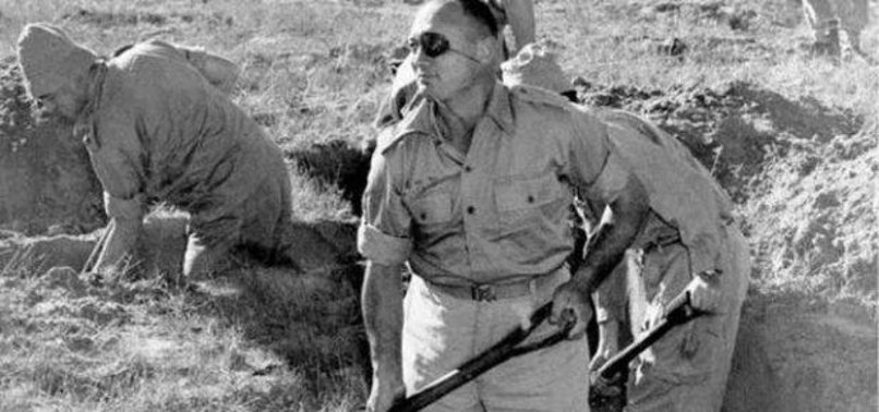 İsrail eski savunma bakanının hırsızlığı kanıtlandı! Mısır'dan tarihi eser çalarken çekilen fotoğrafı ortaya çıktı