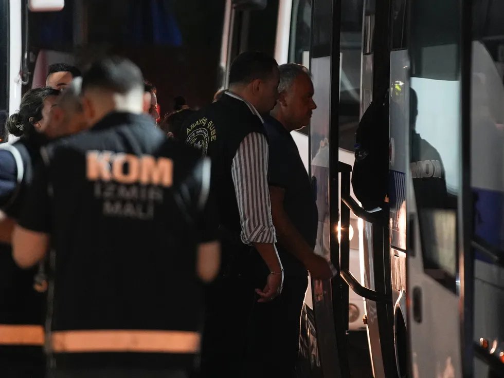 Küllerinden doğan skandal: Buca’da orman yangınından "hayalet" villalar çıktı! - 1