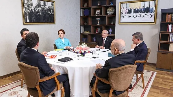 kilicdaroglu-yandasindan-tele1-canli-yayininda-aksenere-ayar-ustune-ayar-tiyatronuza-inanmiyorum-bu-gorgusuzlu-1662737843214.jpg Kılıçdaroğlu yandaşından Tele 1 canlı yayınında Akşener'e ayar üstüne ayar: Tiyatronuza inanmıyorum bu görgüsüzlük - 1