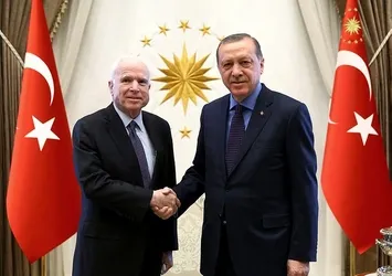 Erdoğan'dan McCain'e: Gülen'i iade edin