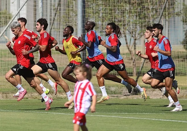 Antalyaspor Fenerbahçe’ye konuk olacak!