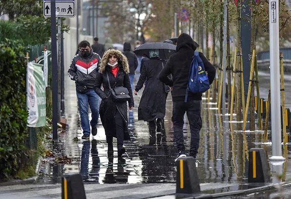 İstanbul beyaza bürünecek ❄️Avrupa'dan İstanbul'a tarihli kar uyarısı | Atkı ve bereleri hazırlayın ⛄ Yeni dalga geliyor radara yansıdı - 9