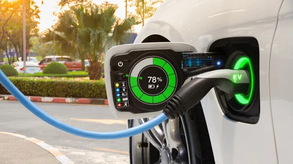 1704039578629.jpg Türkiye ile Birleşik Krallık arasında elektrikli araçlar için menşe kolaylığı 2027'ye kadar sürecek - 1