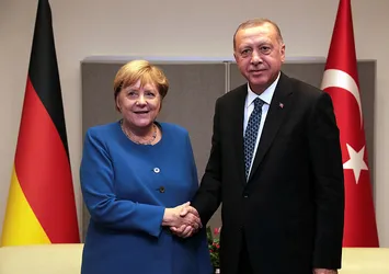 Başkan Erdoğan, Merkel ile görüştü