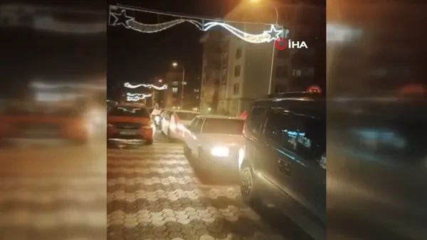 baskan-erdogan-eytyi-mujdeledi-vatandaslar-konvoya-cikti-1672260312403.jpg Başkan Erdoğan EYT'yi müjdeledi vatandaşlar konvoya çıktı - 2