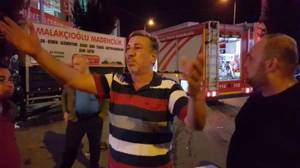 Düzce'de gece yarısı halk sokağa döküldü!
