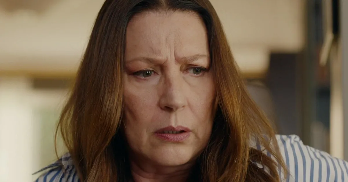 Aldatmak 35. bölüm 2. fragmanı izle | "Ben, Güzide Abla'dan özür dilemek istiyorum!"