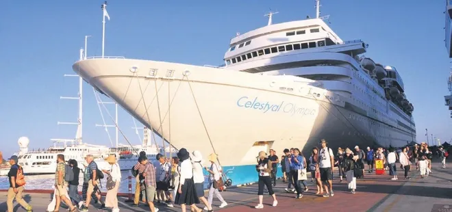 1 günde 3 gemi dolusu turist