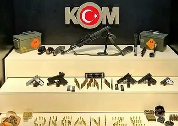 Van'da silah ve mühimmat ele geçirildi