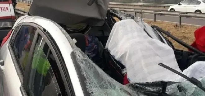 İzmir’de korkunç kaza! Otomobil çekiciye çarptı | Anne öldü 3 çocuğu yaralandı