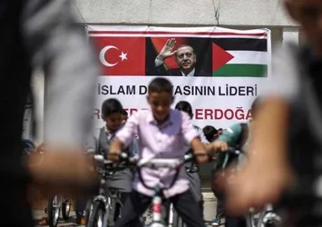 Cumhurbaşkanı Erdoğan'ın gönderdiği bisikletler dağıtılmaya başlandı
