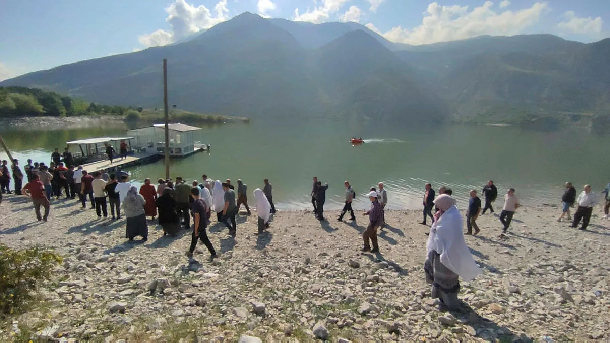 Serinlemek için Tortum gölüne giren çocuğun cesedine ulaşıldı
