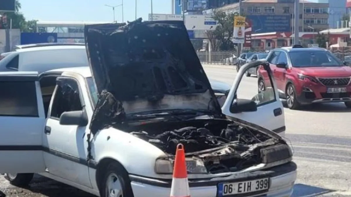 Ankara'da araç yangını paniğe neden oldu