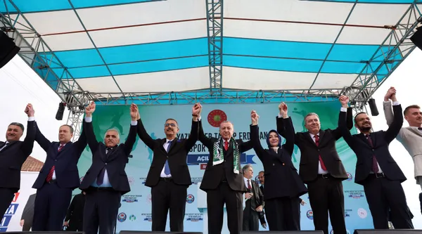 Başkan Erdoğan PKK’nın gölgesine sığınan 7’liye ülkenin kırmızı çizgilerini hatırlattı: Bu ülke terör devleti değildir