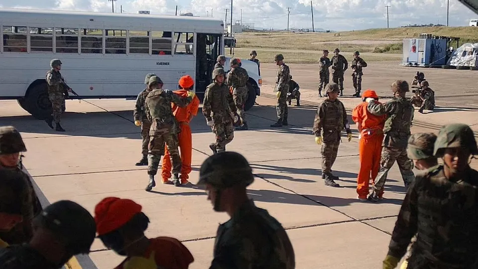 İşkence yuvası Guantanamo'dan görüntüler servis edildi! Dünya bu anları ilk kez gördü
