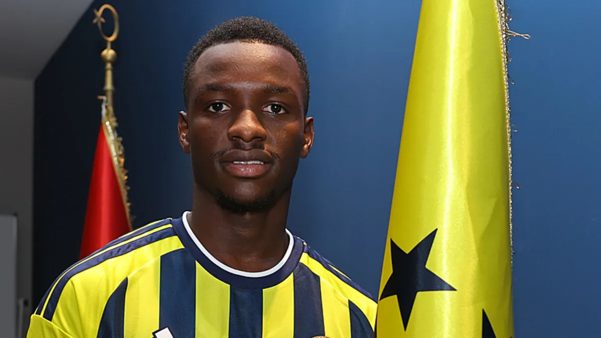 Fenerbahçe transferi bitirdi! Amara Diouf resmen açıklandı