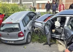Susurluk’ta çift taraflı trafik kazası: 4 kişi yaralandı