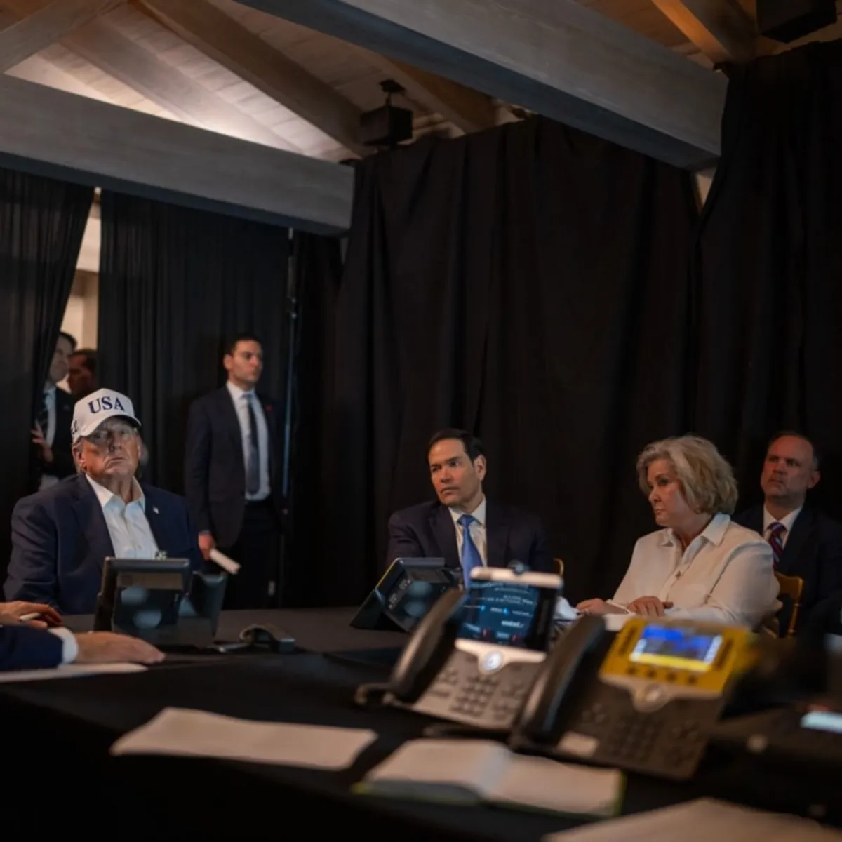 ABD Başkanı Trump İran'a saldırıyı böyle izledi: Hamaney'in öldüğünü düşünüyorum