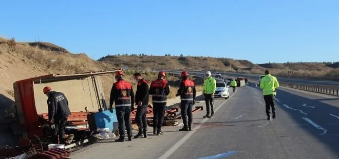 Son dakika: Sivas’ta korkunç kaza! Römork traktörden ayrılıp metrelerce sürüklendi