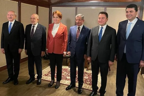 mehmet-sevigen-altili-masanin-adayini-acikladi-abdullah-gul-1662313176920.jpg Mehmet Sevigen altılı masanın cumhurbaşkanı adayını açıkladı - 5