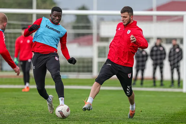samsunspor-galatasaray-maci-ne-zaman-saat-kacta-hangi-kanalda-gs-maci-sifresiz-izlenir-mi-muhtemel-11ler-1706890203007.jpg Samsunspor-Galatasaray maçı ne zaman, saat kaçta, hangi kanalda? GS maçı şifresiz izlenir mi? Muhtemel 11'ler... - 7
