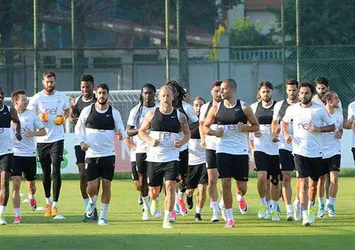 Galatasaray kamp için yola çıktı