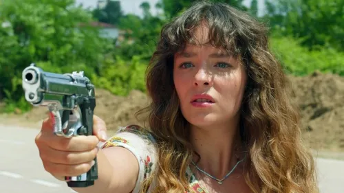 Vermem Seni Ellere final fragmanı yayınlandı | "Sen beni bırakmazsan, ben senden kurtulmasını bilirim!"