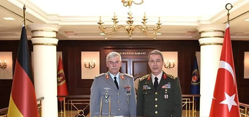 Genelkurmay Başkanı Orgeneral Akar'a ziyaret