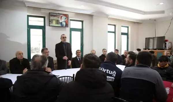 1706961719611.jpg CHP'li Erdal Beşikçioğlu'dan Mansur Yavaş'a eleştiri: En büyük sorun ulaşım - 3
