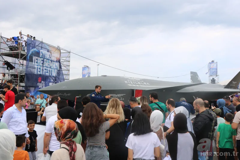 Teknofest Karadeniz'e son günde ziyaretçi akını! Vatandaşlardan Kızılelma ve Hürjet'e yoğun ilgi 6