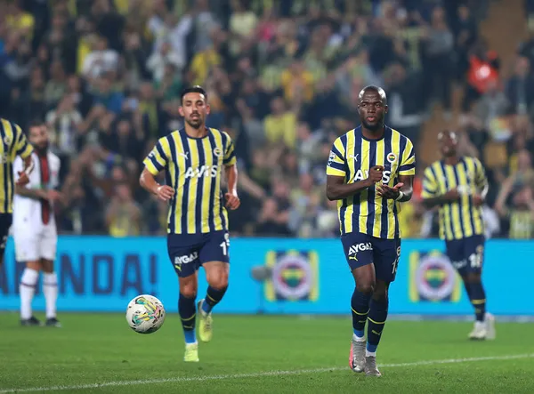 Kadıköy’de gol düellosu! Fenerbahçe 5-4 Karagümrük MAÇ SONUCU-ÖZET