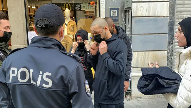 Taksim’de “sigara yasağı” denetimde ilginç bahane: İçmiyordum kokusunu alıyordum - 3