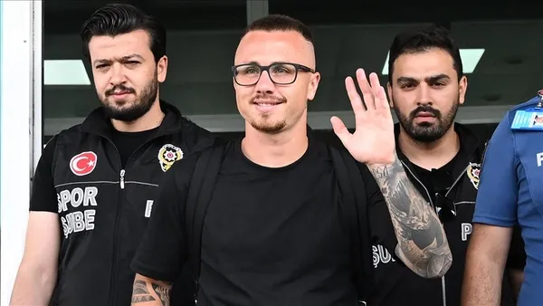 Angelino yeni takımı için İtalya’da! Aslan’ın yıldızı Roma’nın yolunu tuttu...