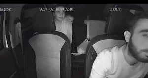 Taksiciye tekme ve yumruklu saldırı!