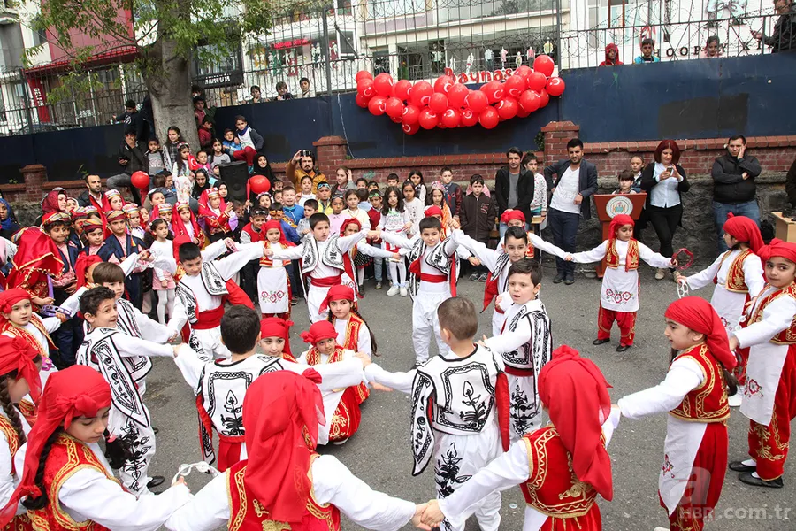 23 Nisan şiirleri ve sözleri! En güzel kısa 23 Nisan şiirleri! 2 kıtalık 23 Nisan şiirleri! 13