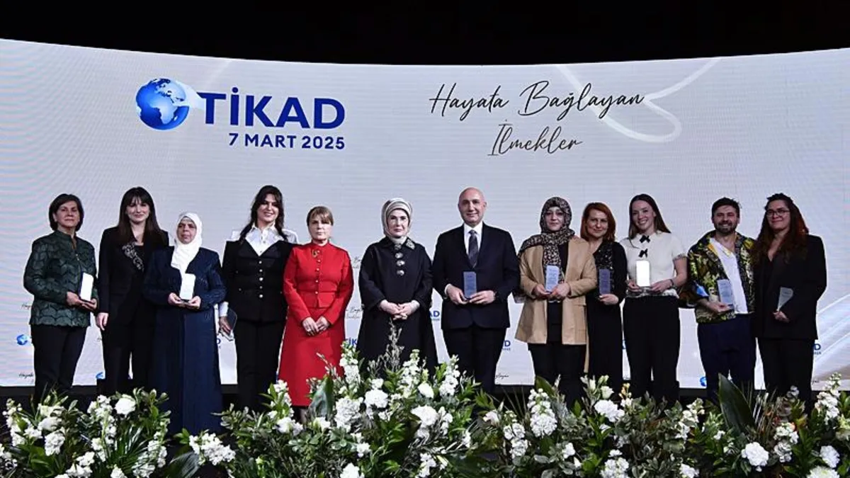 Emine Erdoğan'dan aile vurgusu: Toplumun en güçlü koruma kalkanıdır