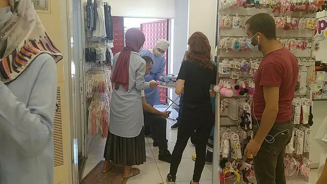Kocaeli’de akılalmaz olay! Maske takmasını isteyen mağaza müdürüne saldırdı - 3