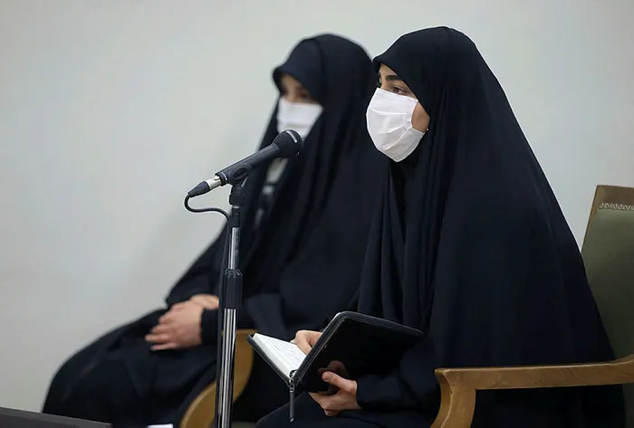 İranlı general Kasım Süleymani’nin kızının iPhone 13 Pro Max telefon kullanması olay oldu