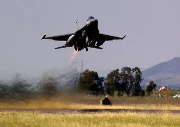 Suriye'nin kuzeyine hava harekatı
