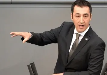 Cem Özdemir'e eski parti üyesinden tepki