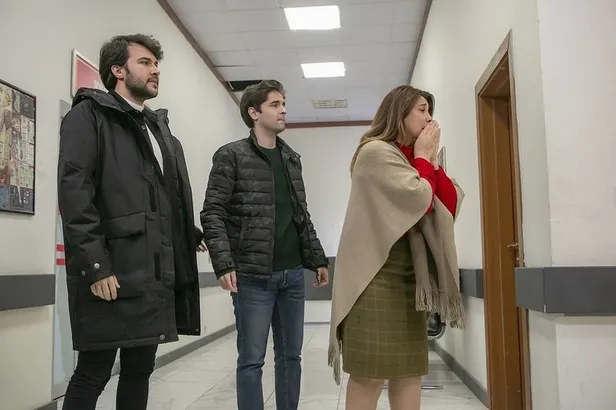 Rıza Baba diziden ayrılıyor, çıkıyor mu? Zafer Ergin Arka Sokaklar'dan ayrıldı mı? Arka Sokaklar'da Rıza Baba bilmecesi... - 1