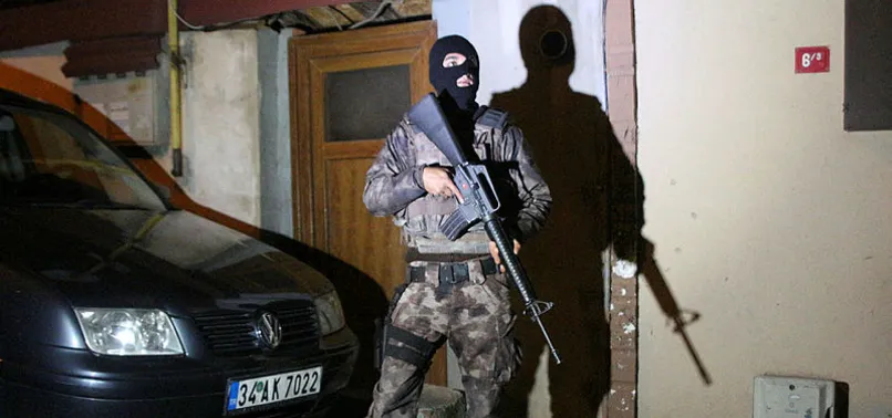 İstanbul'da FETÖ'cülere şafak baskını