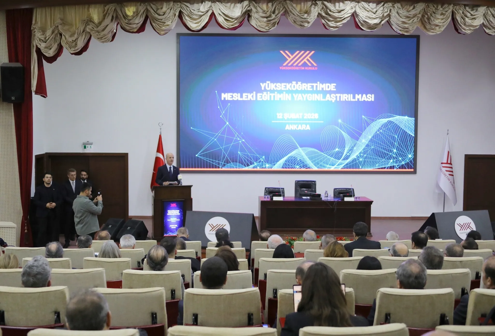 Uygulamalı eğitim modeli! YÖK Başkanı Özvar duyurdu: Çalışmalar 7 pilot ilde başlatıldı